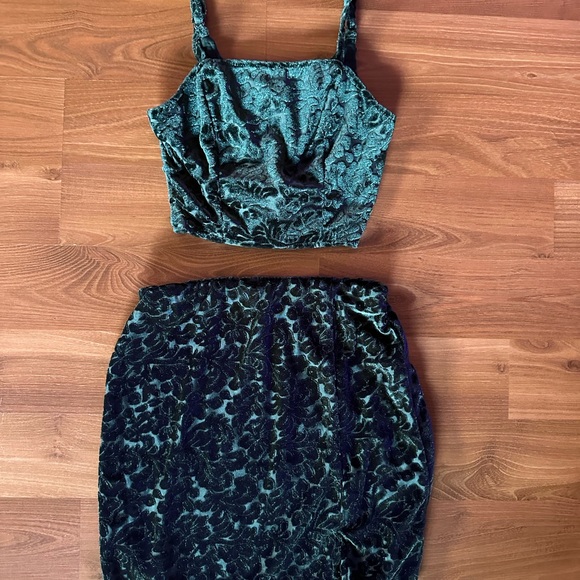 Live to be Spoiled Dresses & Skirts - Emerald Green Velvet Mini Skirt Set